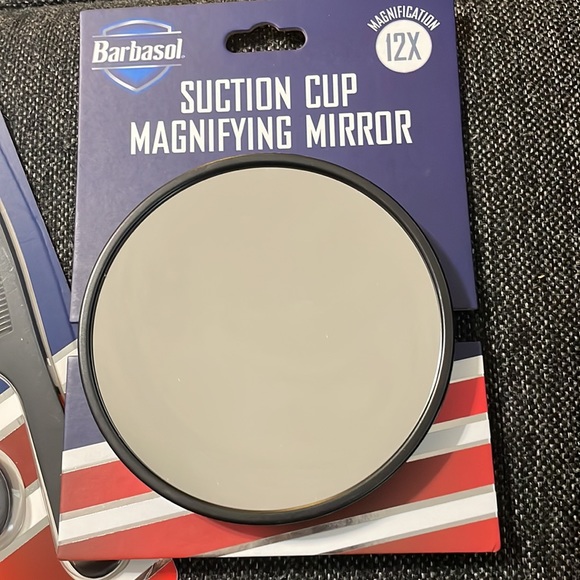 Barbasol Barber Scissors and Comb Pack and magnifying mirror - Picture 4 of 8